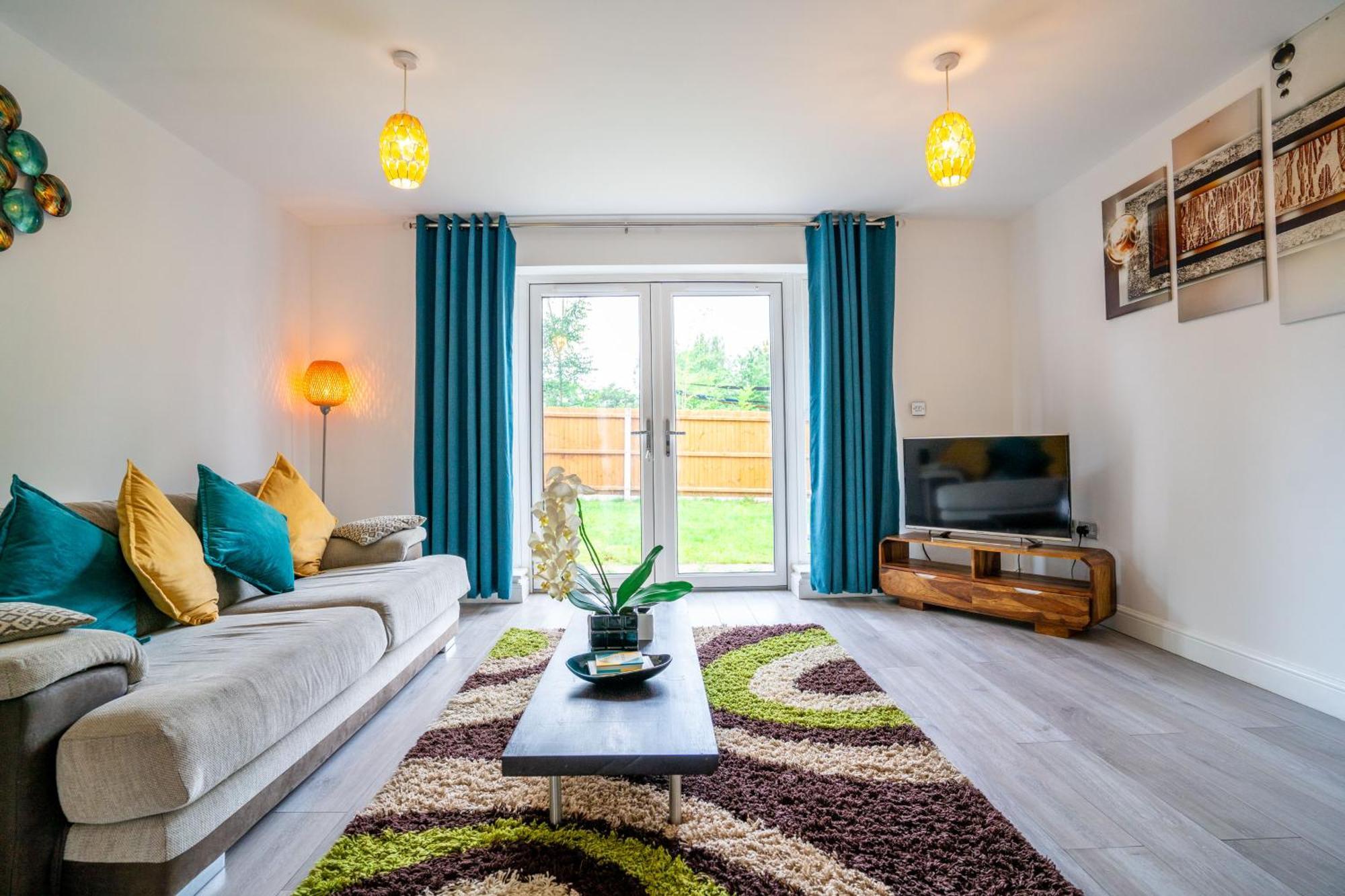 Mulberry Garden Villa Coventry Exterior photo
