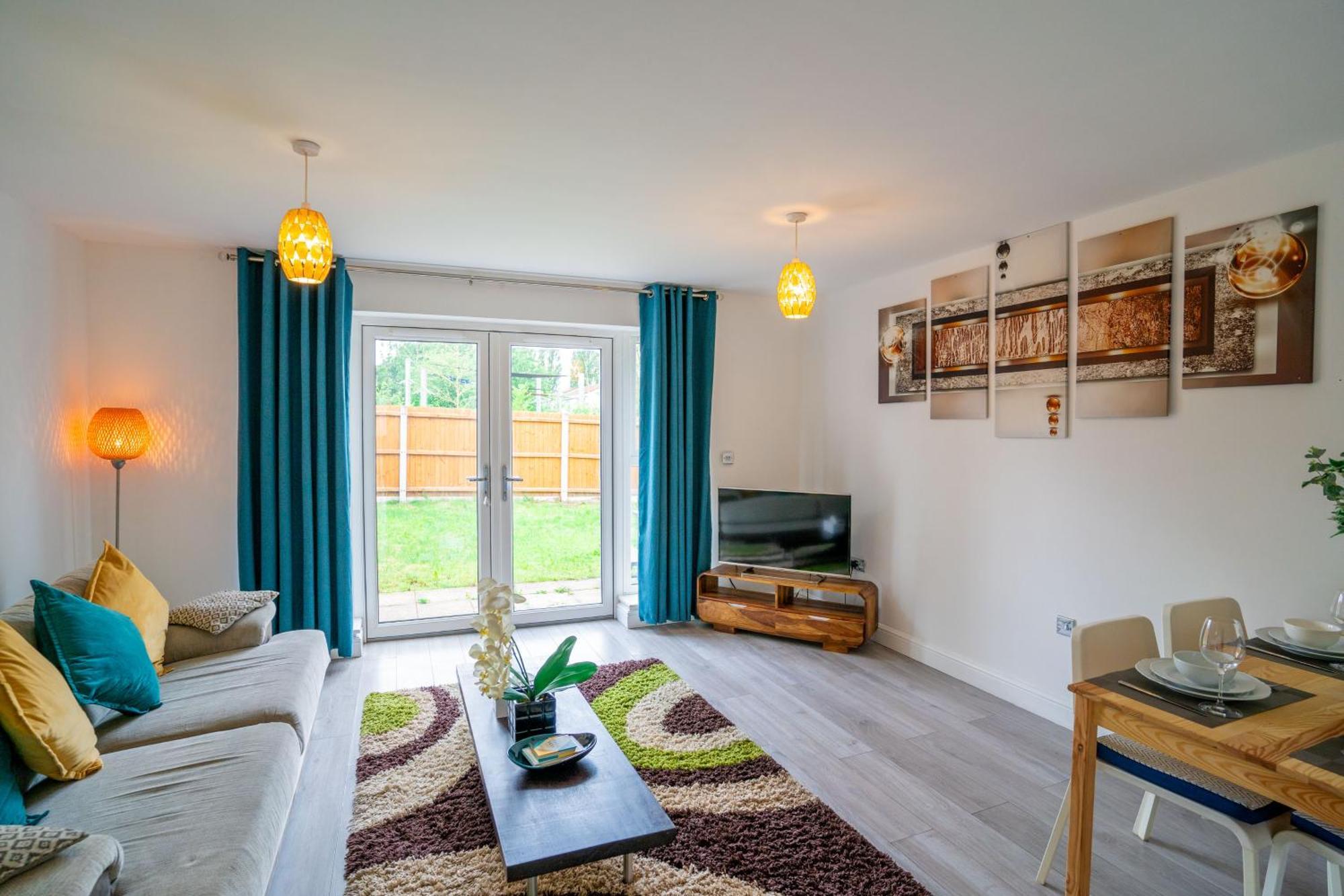 Mulberry Garden Villa Coventry Exterior photo