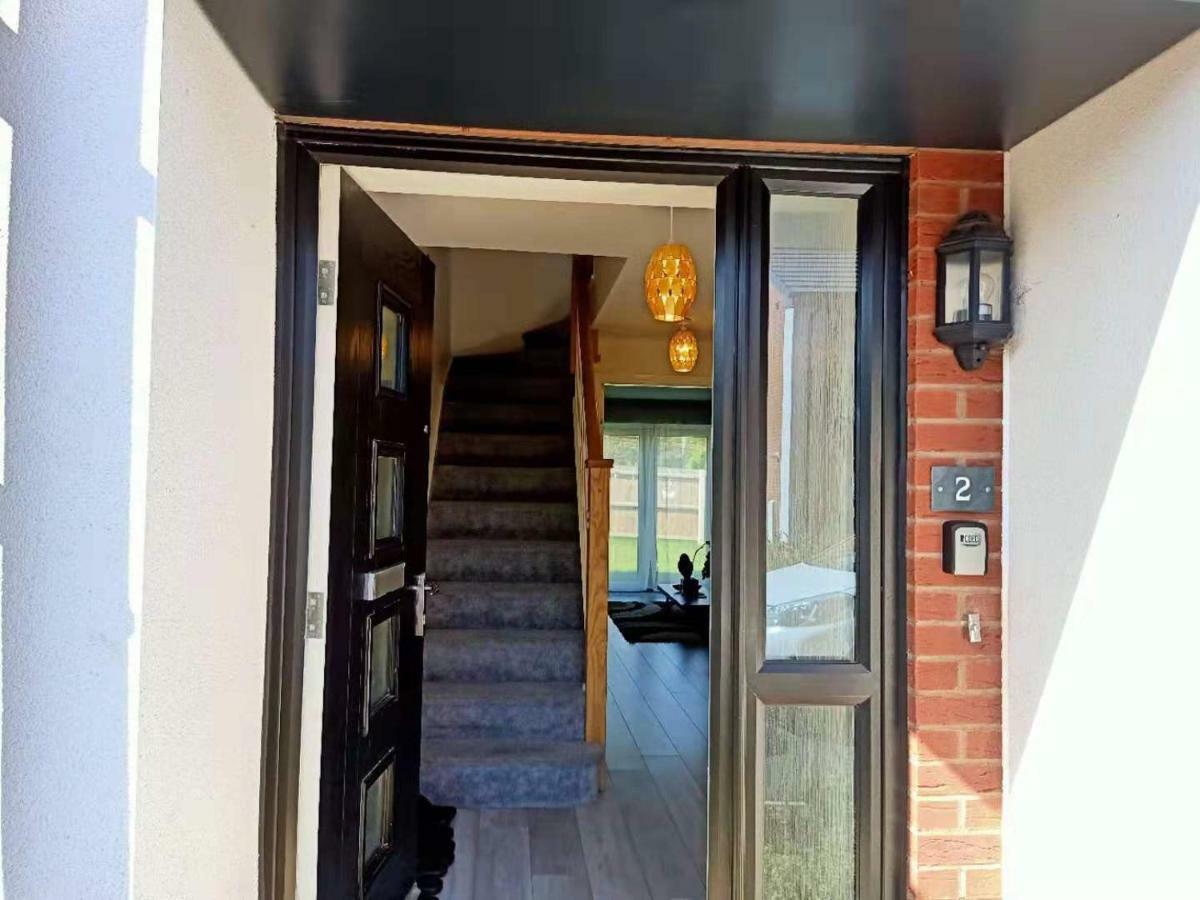 Mulberry Garden Villa Coventry Exterior photo